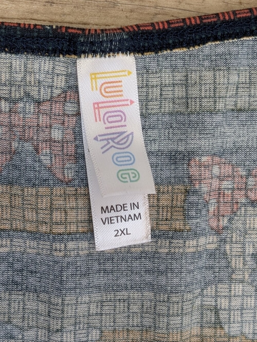 LuLaRoe Disney Perfect Tee With Multicolor Stripe Minnie Mouse Pattern. Size 2XL - Picture 3 of 4